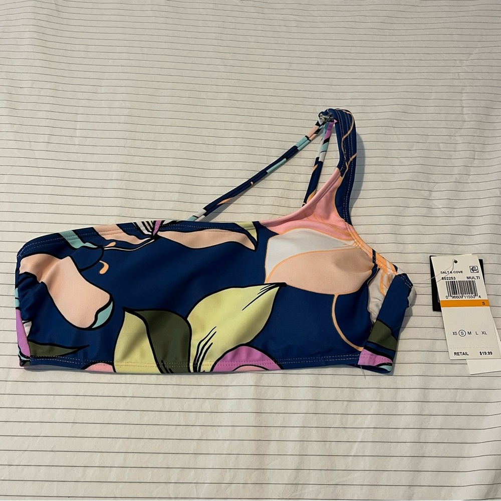 NWT One shoulder bikini top